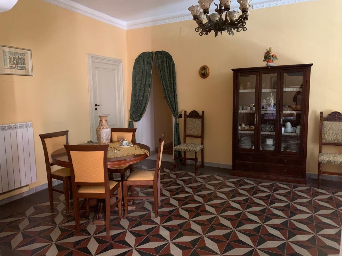 La Ginestra Bed & Breakfast Ferla Bagian luar foto